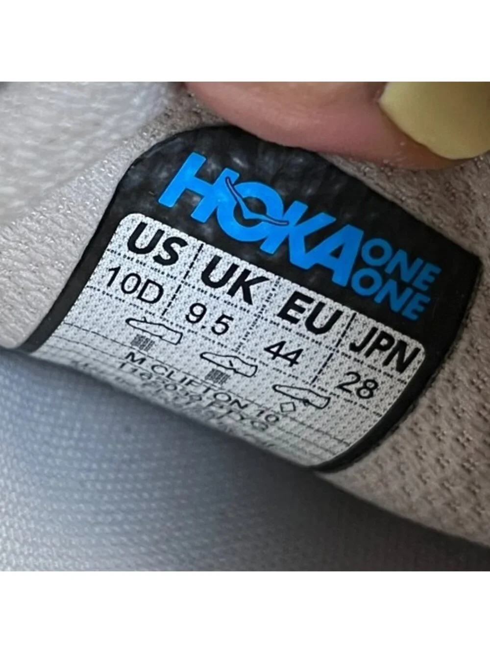 Hoka One One Clifton 10 Mens Size 10 Gray Beige Athletic Running Shoes Sneakers